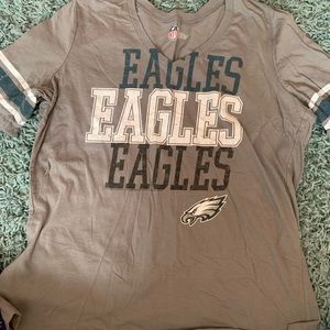Women’s Eagles tshirt size xl